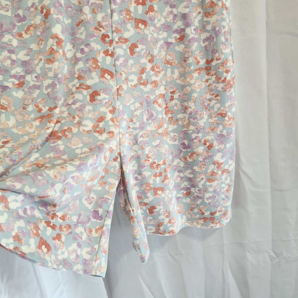 Bombom Floral Print V-Neck Romper - Picture 3 of 12
